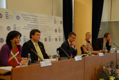 Foto: Familia, vivienda y politica social