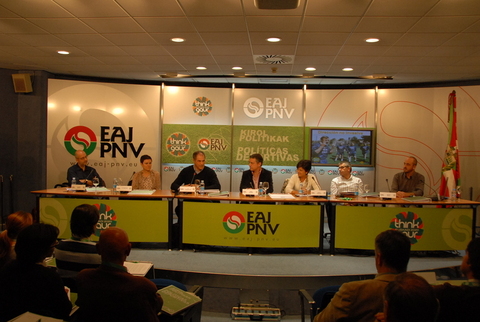 Argazkia: Lan mintegiaren hizlariak 