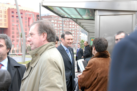 Argazkia: Ibarretxe Lehendakaria Euskalduna Jauregiko inguruetan 